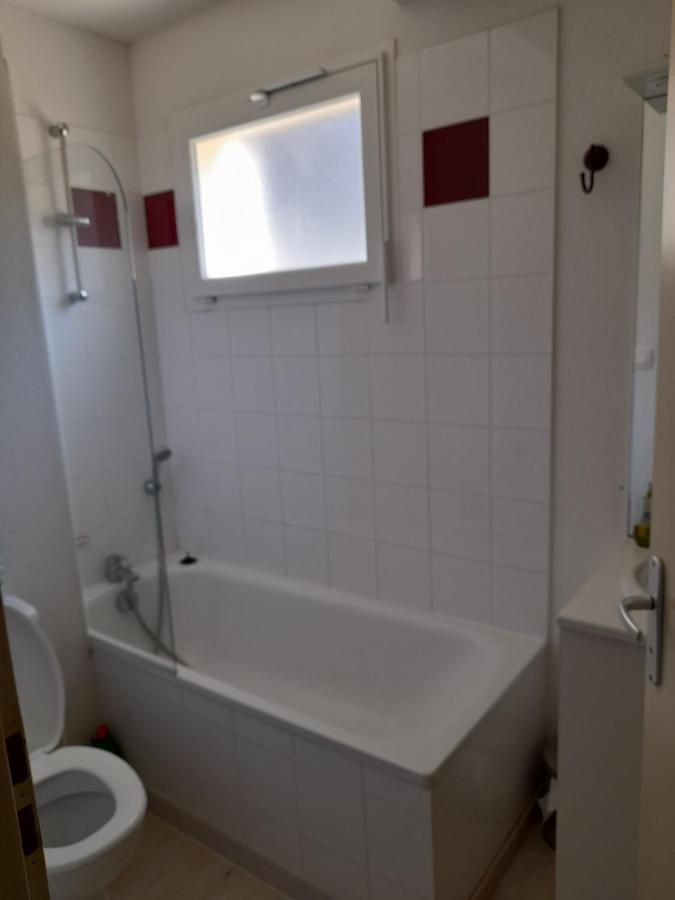 Appartement Les Terrasses Du Lac Aureilhan  Exteriör bild